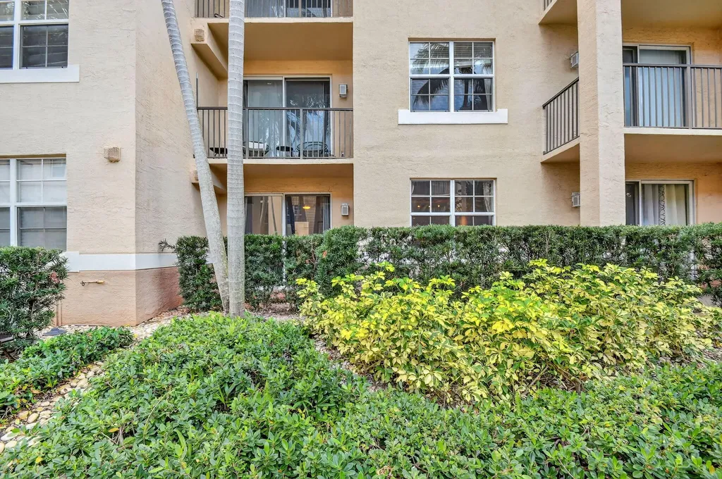 1805 N Flagler Drive West Palm Beach FL 33407