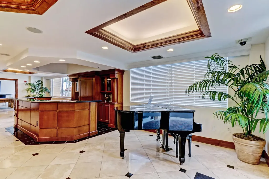 1805 N Flagler Drive West Palm Beach FL 33407