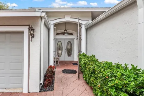 1501 N Palmway Lake Worth Beach FL 33460