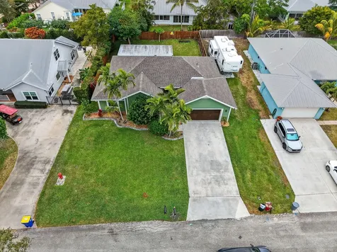 9275 SE Mercury Street Hobe Sound FL 33455