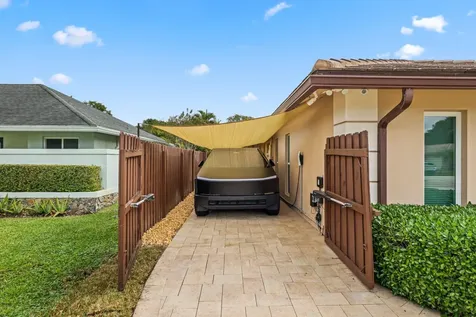 20984 Shady Vista Lane Boca Raton FL 33428