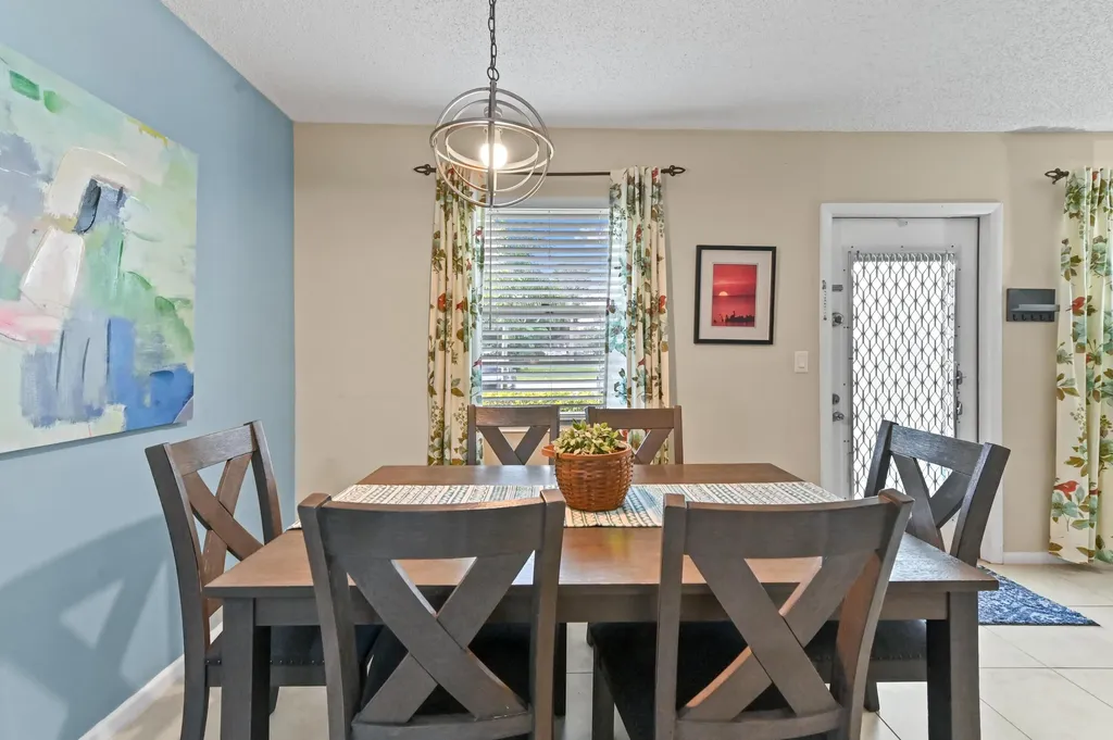196 Grantham F Deerfield Beach FL 33442
