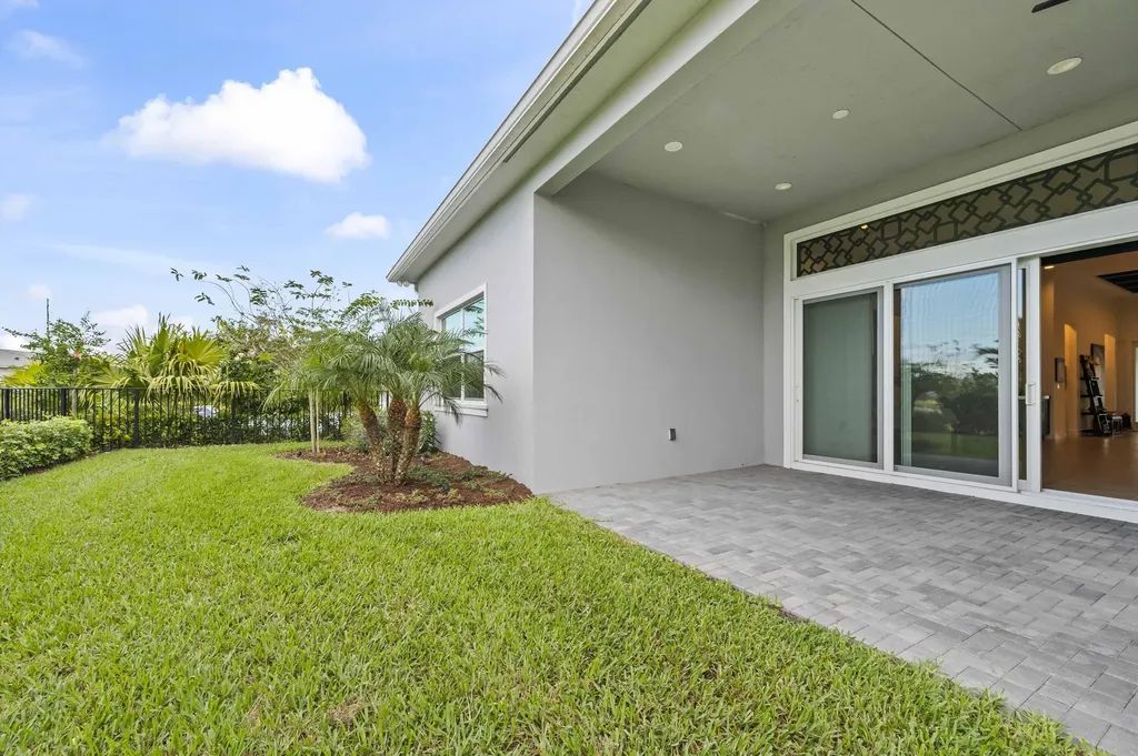 10031 Timber Creek Way Palm Beach Gardens FL 33412