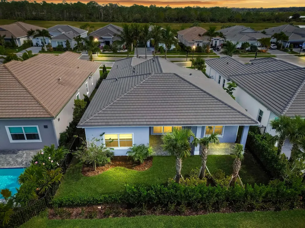 10031 Timber Creek Way Palm Beach Gardens FL 33412