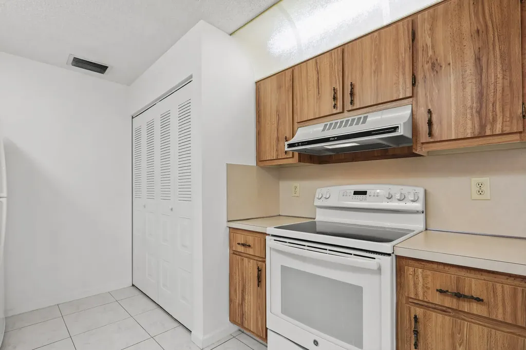 3438 Theo Way West Palm Beach FL 33417