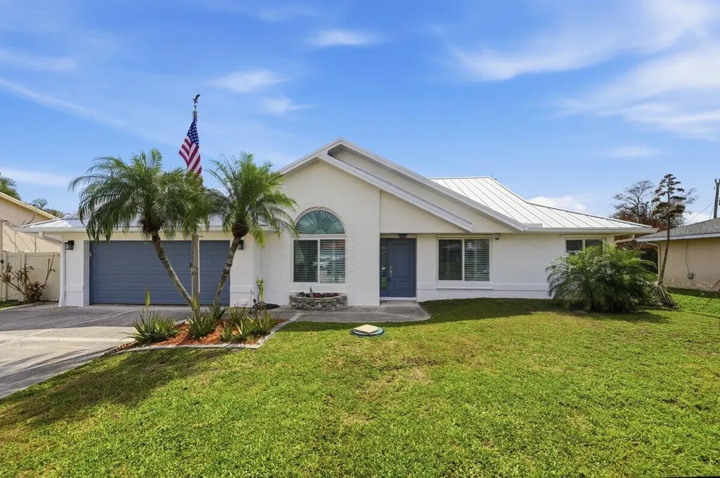 2812 SE Pace Drive Port St Lucie FL 34984