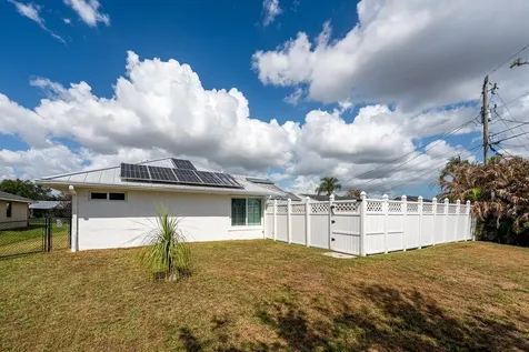 2812 SE Pace Drive Port St Lucie FL 34984