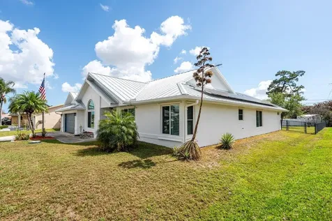 2812 SE Pace Drive Port St Lucie FL 34984