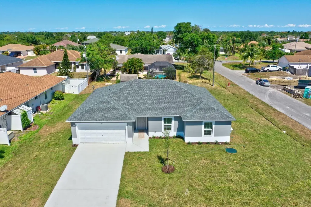 381 SW Todd Avenue Port St Lucie FL 34983
