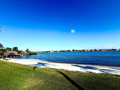 133 Las Brisas Circle Hypoluxo FL 33462