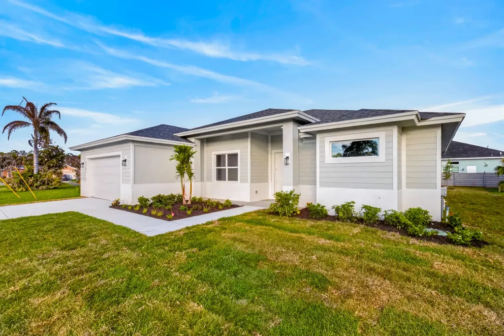 5761 NW Cone Street Port St Lucie FL 34986