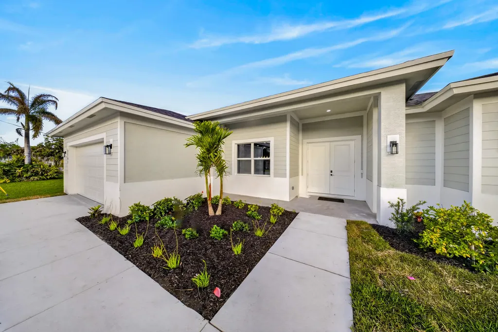 5761 NW Cone Street Port St Lucie FL 34986