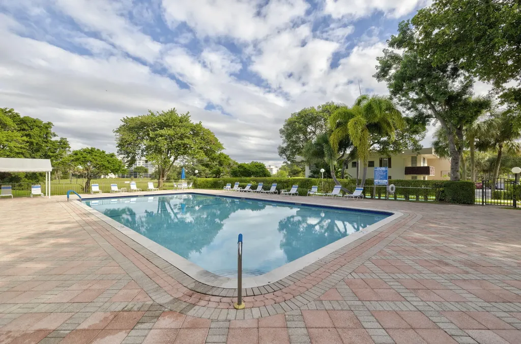 2851 S Palm Aire Drive Pompano Beach FL 33069