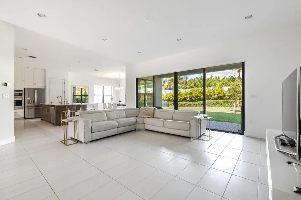 8131 Laurel Falls Drive Boca Raton FL 33496