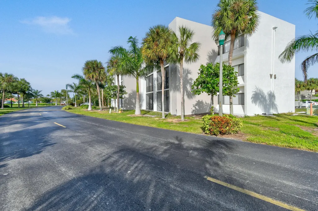 1605 S Us Highway 1 Jupiter FL 33477