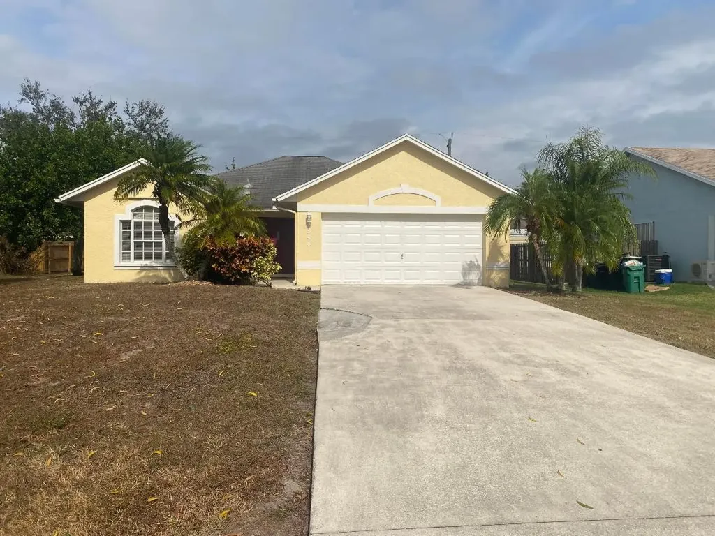 5481 NW Commodore Terrace Port St Lucie FL 34983
