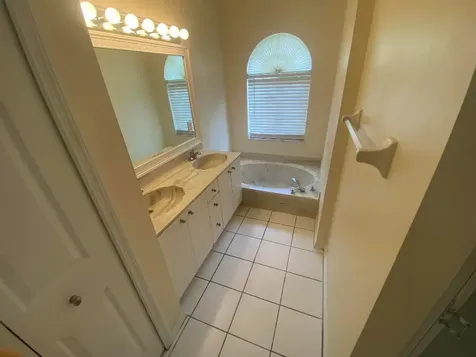 5481 NW Commodore Terrace Port St Lucie FL 34983