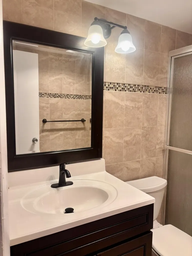 120 Windsor F West Palm Beach FL 33417