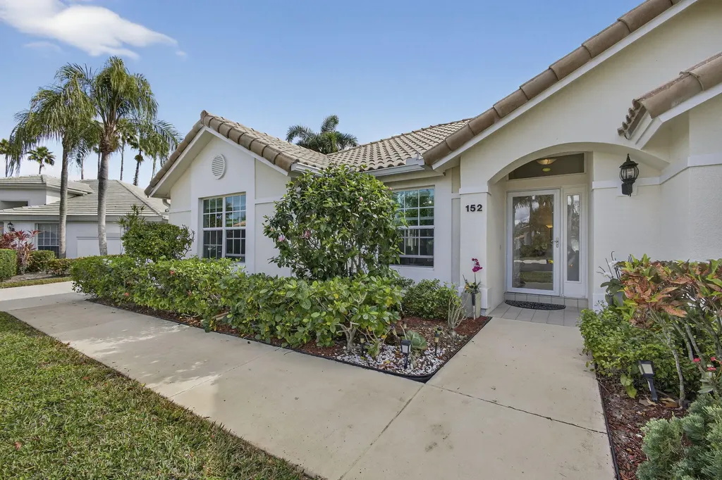 152 Eagleton Court Palm Beach Gardens FL 33418