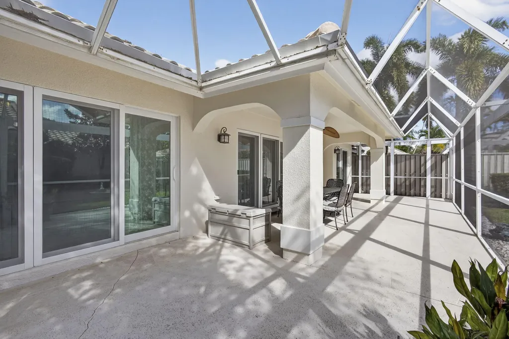 152 Eagleton Court Palm Beach Gardens FL 33418