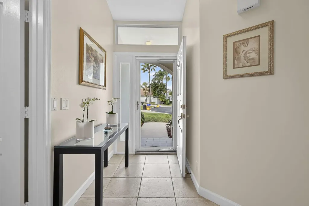 152 Eagleton Court Palm Beach Gardens FL 33418