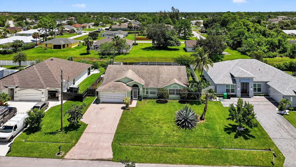2631 SW Fair Isle Road Port St Lucie FL 34987