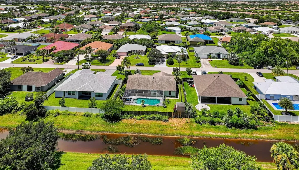 2631 SW Fair Isle Road Port St Lucie FL 34987