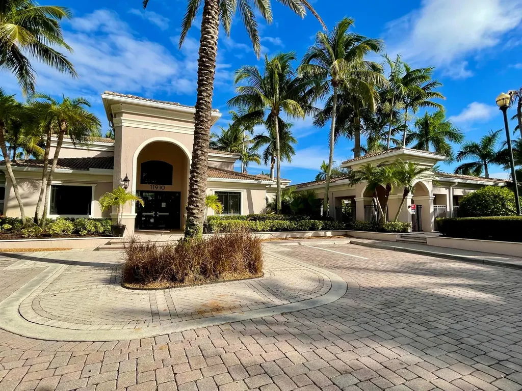 2727 Anzio Court Palm Beach Gardens FL 33410