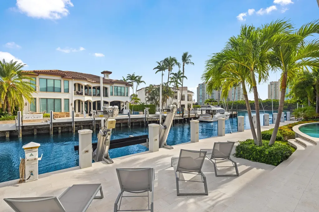 863 Enfield Street Boca Raton FL 33487