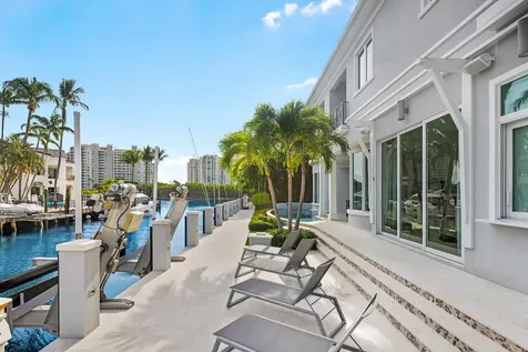 863 Enfield Street Boca Raton FL 33487