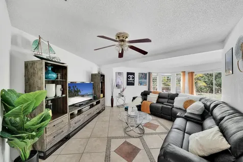 213 SE Eyerly Avenue Port St Lucie FL 34983