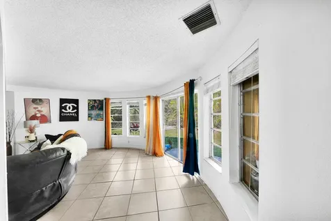 213 SE Eyerly Avenue Port St Lucie FL 34983