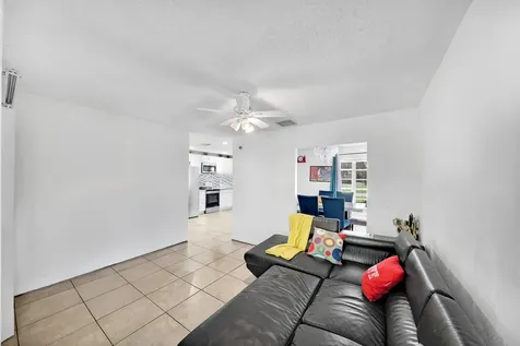 213 SE Eyerly Avenue Port St Lucie FL 34983
