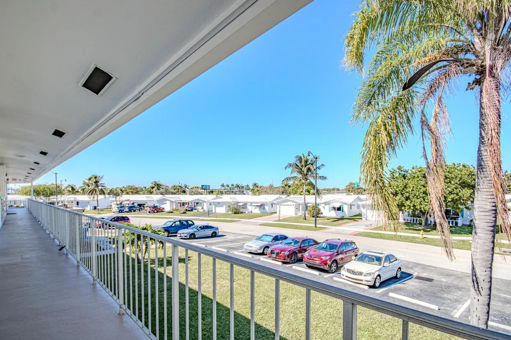 2850 W Golf Boulevard Pompano Beach FL 33064