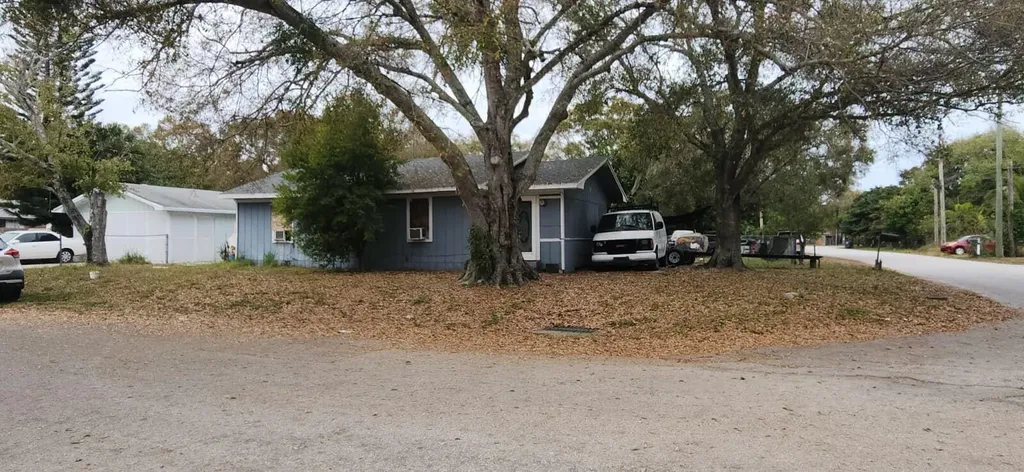 611 S 21st Street Fort Pierce FL 34950