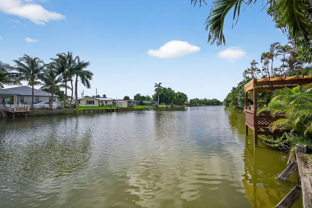 1052 W Shore Drive West Palm Beach FL 33406
