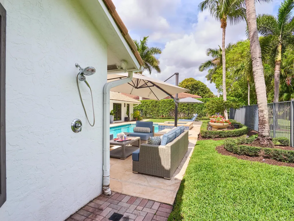 3700 Embassy Drive West Palm Beach FL 33401