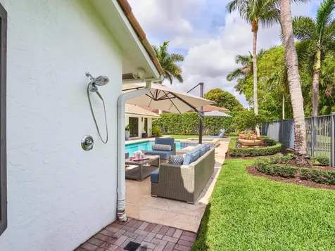 3700 Embassy Drive West Palm Beach FL 33401