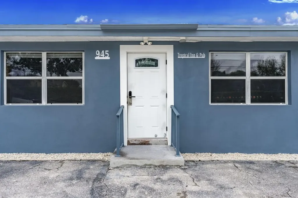 945 Miner Road Lake Worth FL 33462