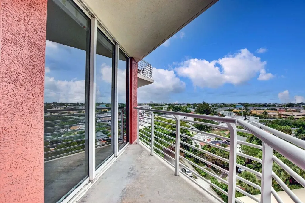 1551 N Flagler Drive West Palm Beach FL 33401