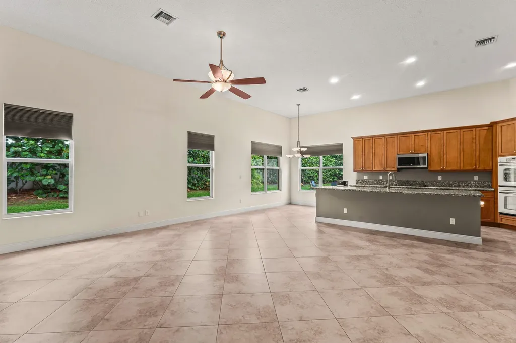 9466 Campi Drive Lake Worth FL 33467
