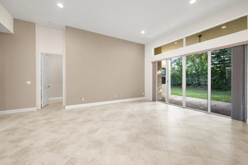 9466 Campi Drive Lake Worth FL 33467