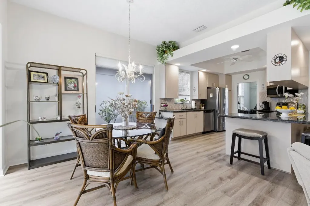 325 Kelsey Park Circle Palm Beach Gardens FL 33410