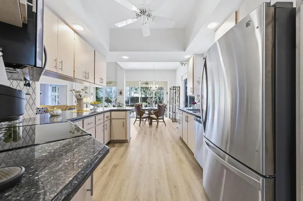 325 Kelsey Park Circle Palm Beach Gardens FL 33410