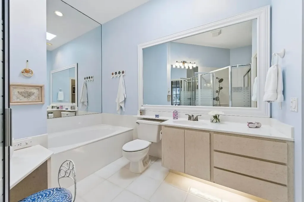 325 Kelsey Park Circle Palm Beach Gardens FL 33410