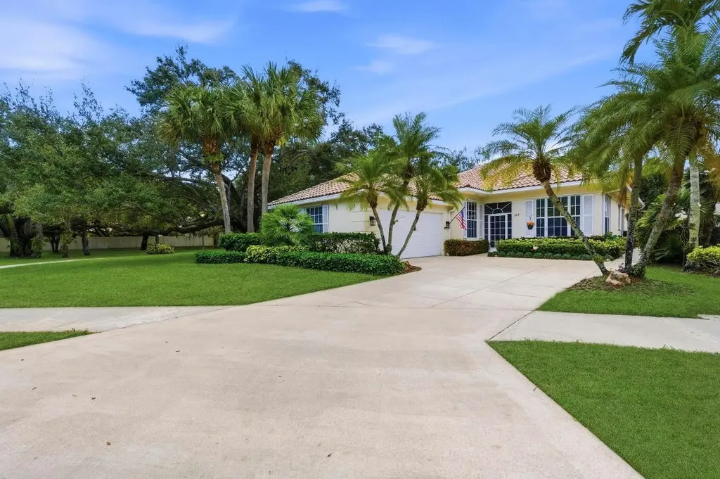 325 Kelsey Park Circle Palm Beach Gardens FL 33410