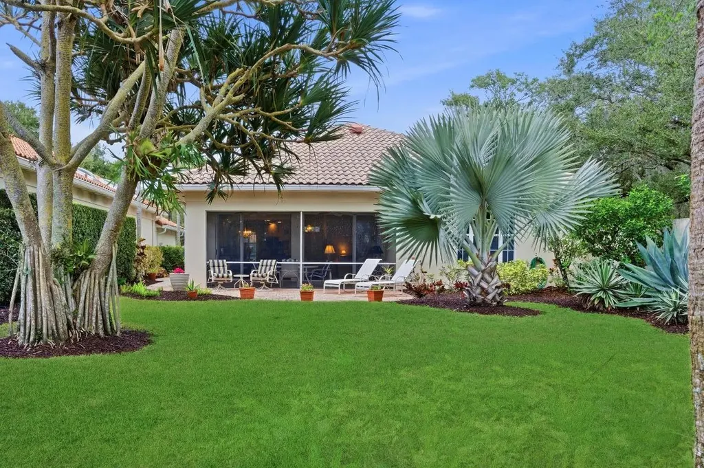 325 Kelsey Park Circle Palm Beach Gardens FL 33410