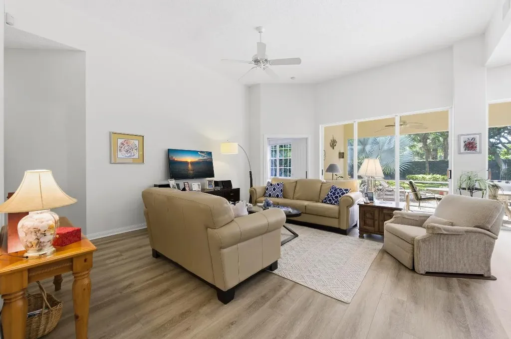 325 Kelsey Park Circle Palm Beach Gardens FL 33410