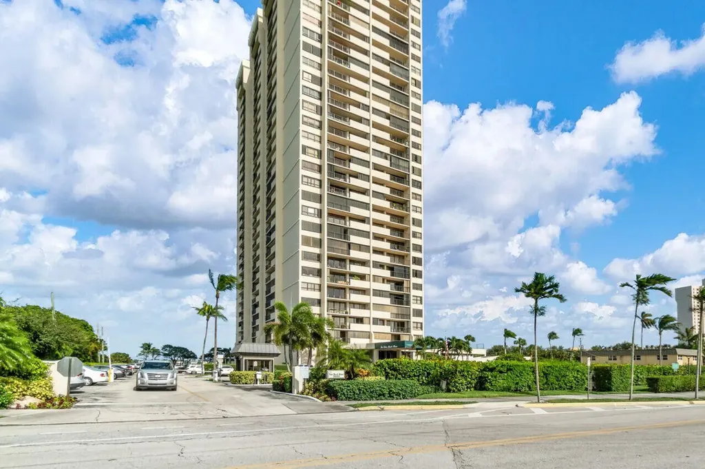 5600 N Flagler Drive West Palm Beach FL 33407