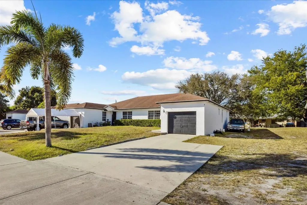 2593 SE Indian Street Stuart FL 34997